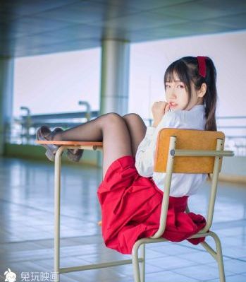 沦为玩具的女教师静怡