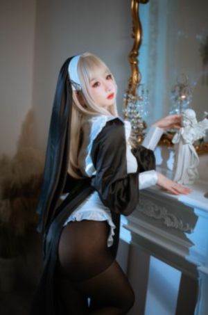 伦理漂亮女老板