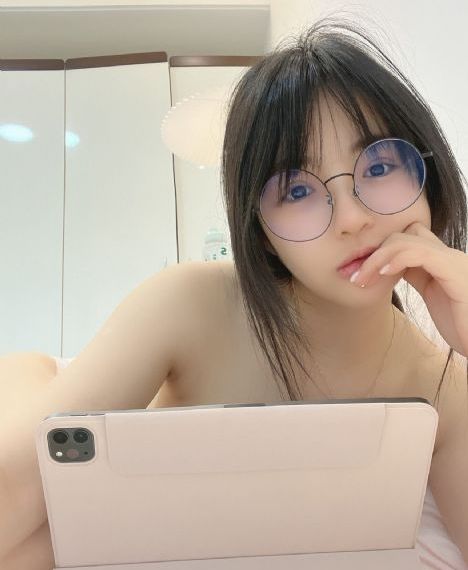 丰满年轻的继母8