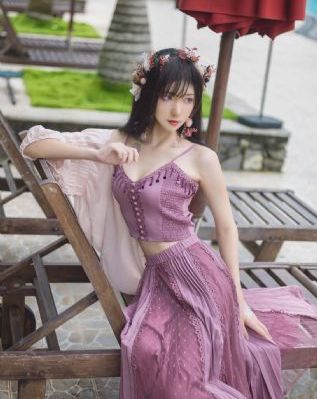 裙子底下的怪兽第二季免费观看